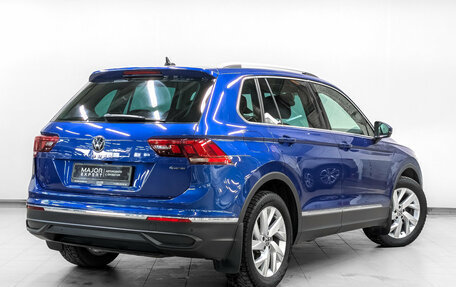 Volkswagen Tiguan II, 2021 год, 4 215 000 рублей, 5 фотография