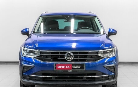 Volkswagen Tiguan II, 2021 год, 4 215 000 рублей, 2 фотография