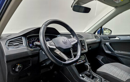 Volkswagen Tiguan II, 2021 год, 4 215 000 рублей, 16 фотография