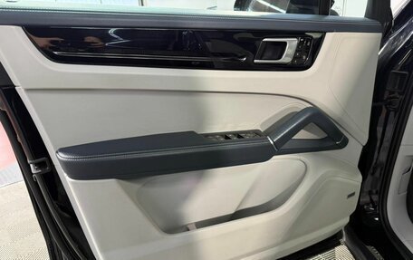 Porsche Cayenne III, 2021 год, 10 900 000 рублей, 12 фотография