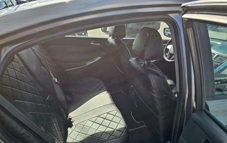 Hyundai Solaris II рестайлинг, 2011 год, 819 995 рублей, 13 фотография