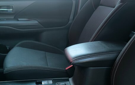 Mitsubishi Outlander III рестайлинг 3, 2020 год, 2 550 000 рублей, 9 фотография