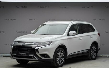 Mitsubishi Outlander III рестайлинг 3, 2019 год, 2 175 000 рублей, 1 фотография