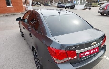 Chevrolet Cruze II, 2011 год, 690 000 рублей, 9 фотография