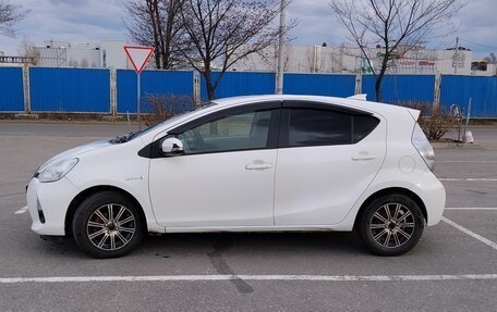Toyota Aqua I, 2014 год, 550 000 рублей, 2 фотография