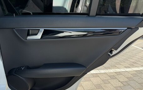 Mercedes-Benz C-Класс, 2013 год, 1 350 000 рублей, 24 фотография