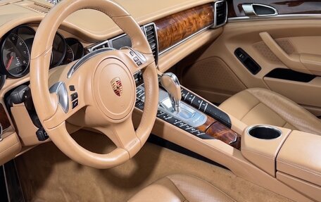 Porsche Panamera II рестайлинг, 2012 год, 2 000 000 рублей, 5 фотография