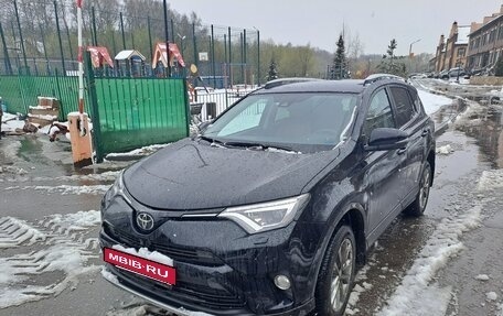 Toyota RAV4, 2018 год, 2 850 000 рублей, 2 фотография