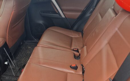 Toyota RAV4, 2018 год, 2 850 000 рублей, 12 фотография