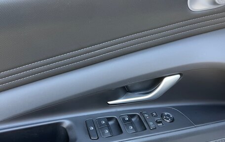 Hyundai Elantra, 2023 год, 2 330 000 рублей, 7 фотография