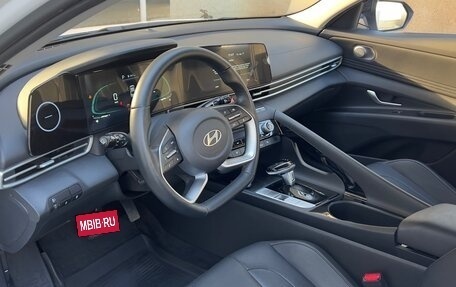 Hyundai Elantra, 2023 год, 2 330 000 рублей, 5 фотография