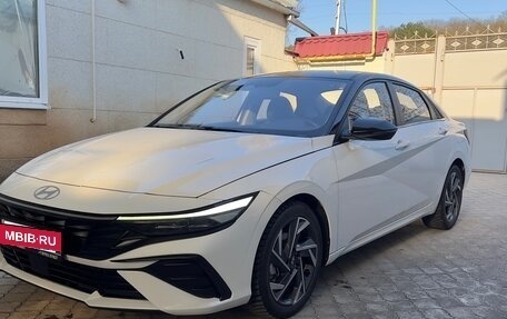 Hyundai Elantra, 2023 год, 2 330 000 рублей, 9 фотография