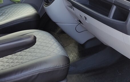 Volkswagen Caravelle T6 рестайлинг, 2017 год, 2 900 000 рублей, 8 фотография