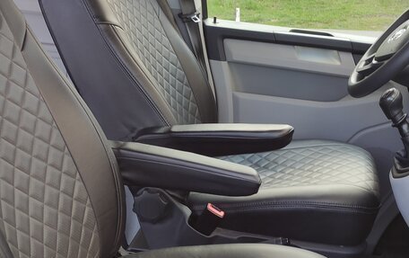 Volkswagen Caravelle T6 рестайлинг, 2017 год, 2 900 000 рублей, 7 фотография