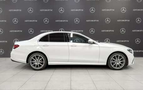 Mercedes-Benz E-Класс, 2022 год, 5 650 000 рублей, 4 фотография