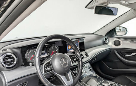 Mercedes-Benz E-Класс, 2020 год, 3 250 000 рублей, 16 фотография