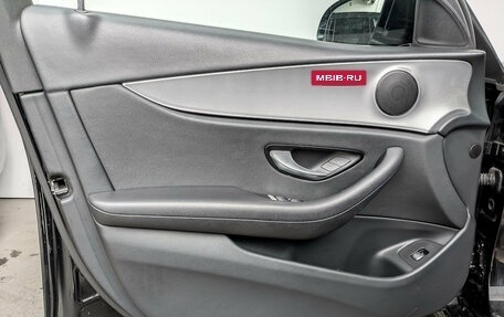 Mercedes-Benz E-Класс, 2020 год, 3 250 000 рублей, 19 фотография