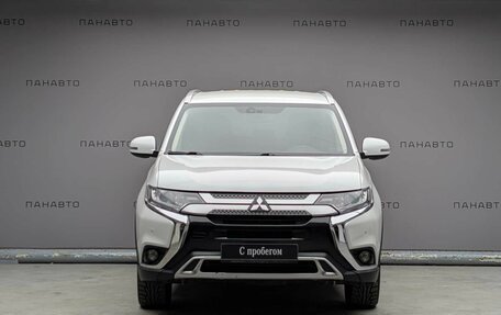 Mitsubishi Outlander III рестайлинг 3, 2019 год, 2 175 000 рублей, 2 фотография