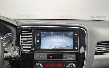 Mitsubishi Outlander III рестайлинг 3, 2019 год, 2 175 000 рублей, 14 фотография