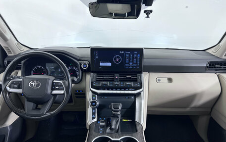 Toyota Land Cruiser, 2022 год, 8 250 000 рублей, 27 фотография