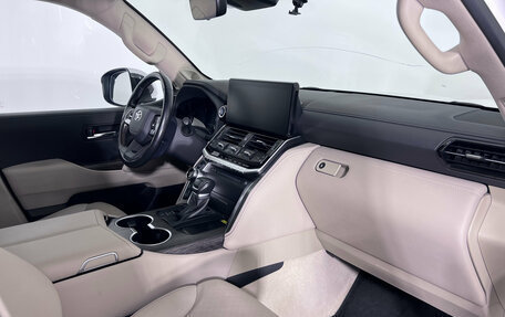 Toyota Land Cruiser, 2022 год, 8 250 000 рублей, 28 фотография