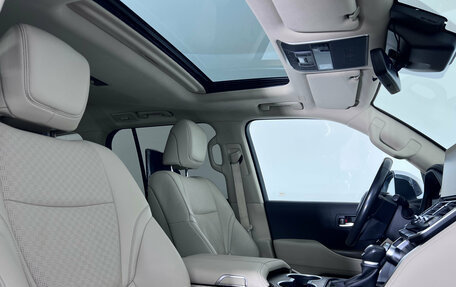 Toyota Land Cruiser, 2022 год, 8 250 000 рублей, 29 фотография