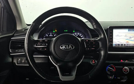 KIA Stonic, 2021 год, 1 061 000 рублей, 10 фотография