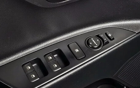 KIA Stonic, 2021 год, 1 061 000 рублей, 13 фотография