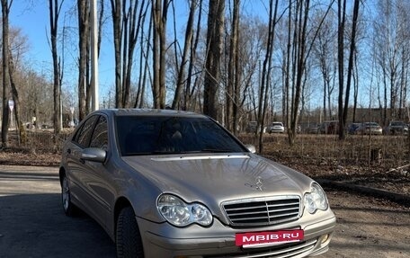 Mercedes-Benz C-Класс, 2004 год, 495 000 рублей, 2 фотография
