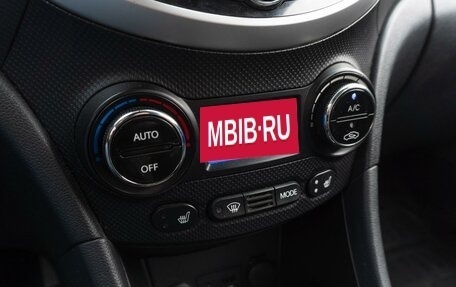 Hyundai Solaris II рестайлинг, 2011 год, 819 000 рублей, 18 фотография