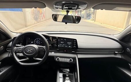 Hyundai Elantra, 2023 год, 1 723 000 рублей, 8 фотография