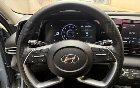 Hyundai Elantra, 2023 год, 1 723 000 рублей, 11 фотография