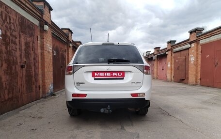 Mitsubishi Outlander III рестайлинг 3, 2012 год, 2 000 000 рублей, 7 фотография