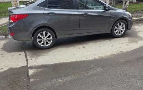 Hyundai Solaris II рестайлинг, 2011 год, 650 000 рублей, 1 фотография