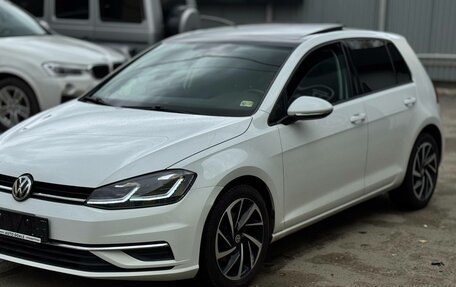 Volkswagen Golf VII, 2020 год, 1 650 000 рублей, 1 фотография