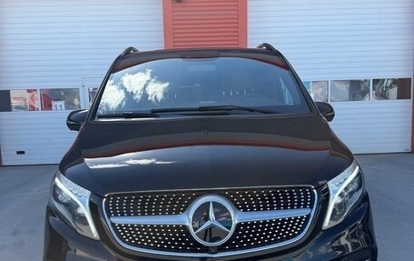 Mercedes-Benz V-Класс, 2022 год, 10 900 000 рублей, 5 фотография