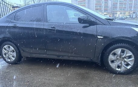 Hyundai Solaris II рестайлинг, 2016 год, 1 079 000 рублей, 3 фотография