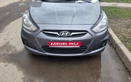 Hyundai Solaris II рестайлинг, 2011 год, 650 000 рублей, 6 фотография