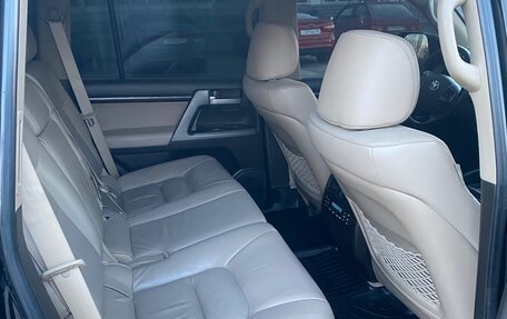 Toyota Land Cruiser 200, 2007 год, 2 400 000 рублей, 13 фотография