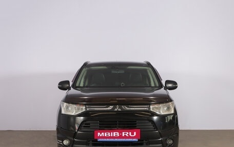 Mitsubishi Outlander III рестайлинг 3, 2013 год, 1 329 000 рублей, 2 фотография