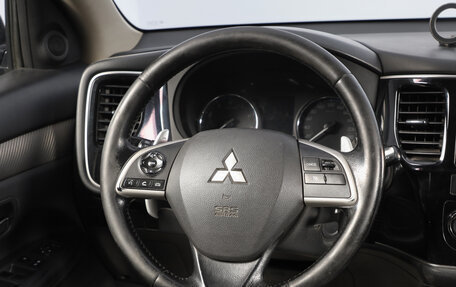 Mitsubishi Outlander III рестайлинг 3, 2013 год, 1 329 000 рублей, 12 фотография