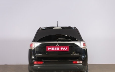 Mitsubishi Outlander III рестайлинг 3, 2013 год, 1 329 000 рублей, 6 фотография
