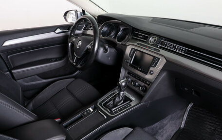 Volkswagen Passat B8 рестайлинг, 2016 год, 2 299 000 рублей, 12 фотография