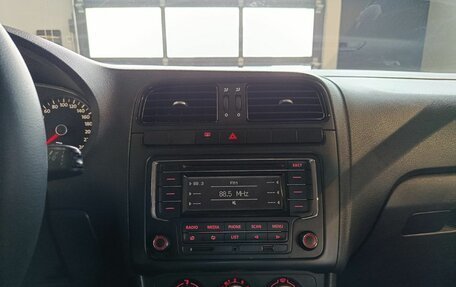 Volkswagen Polo VI (EU Market), 2013 год, 710 000 рублей, 10 фотография