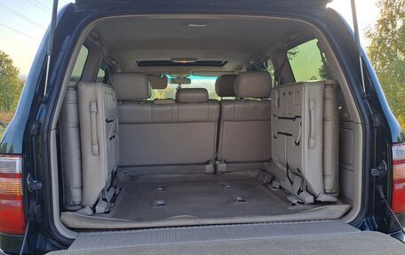 Toyota Land Cruiser 100 рестайлинг 2, 2001 год, 1 600 000 рублей, 6 фотография