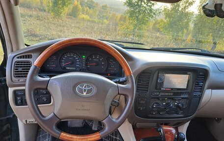 Toyota Land Cruiser 100 рестайлинг 2, 2001 год, 1 600 000 рублей, 9 фотография