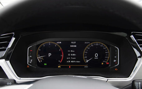 Volkswagen Touran III, 2024 год, 2 350 000 рублей, 6 фотография