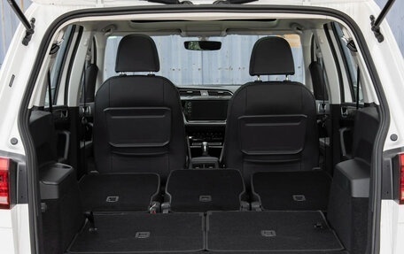 Volkswagen Touran III, 2024 год, 2 350 000 рублей, 8 фотография