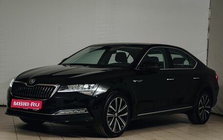 Skoda Superb III рестайлинг, 2025 год, 3 580 000 рублей, 4 фотография