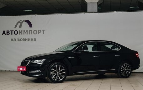 Skoda Superb III рестайлинг, 2025 год, 3 580 000 рублей, 2 фотография